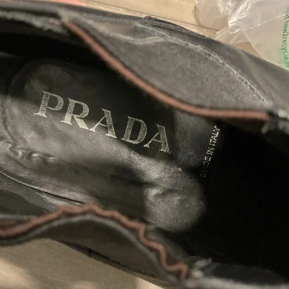 Prada Vintage Men’s Cap Toe Black Leather Ankle Boots Booties Shoes sz 8 - Picture 5 of 7